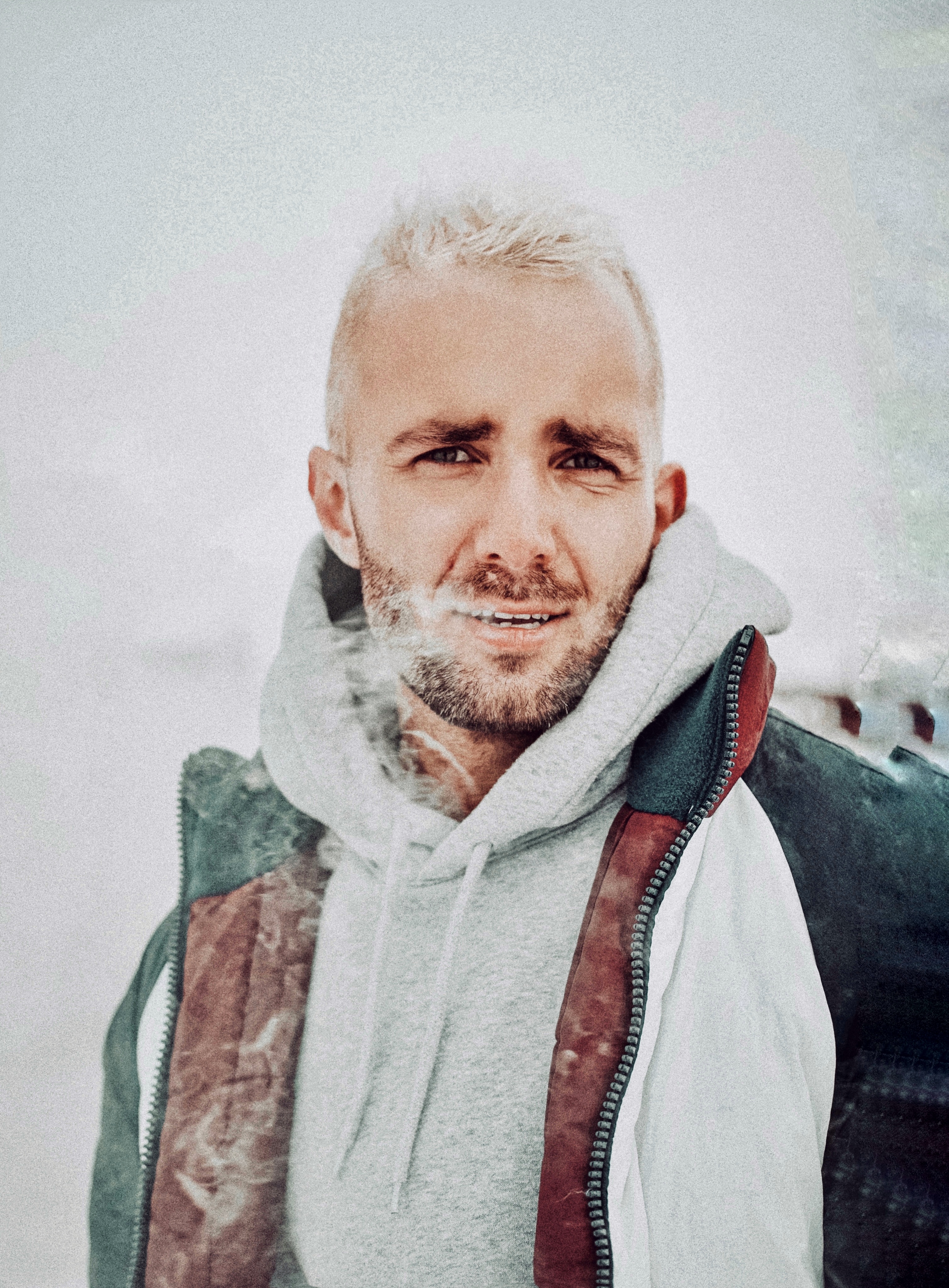 Upcoming Artist Lee Rixson is Spreading His Musical Aura Through the Latest Track “Broken Love”
