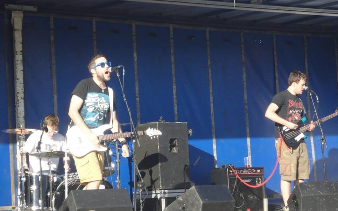 Indie Musician Based Out of London, Chris Olson, Gives Us a Taste of That Eclectic Folk Sound in His Latest Jam, “Dirty Summer.”