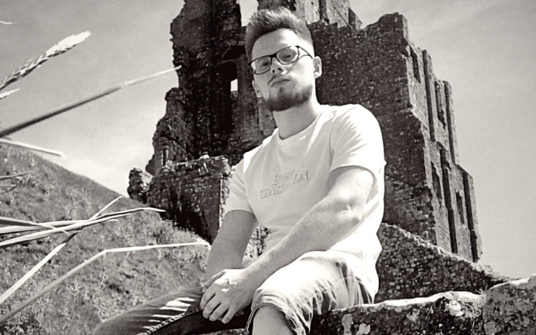 Experience a Tropical Paradise With Tyler Brooker and Manu Francois’ Remix of “Where Are You Now”