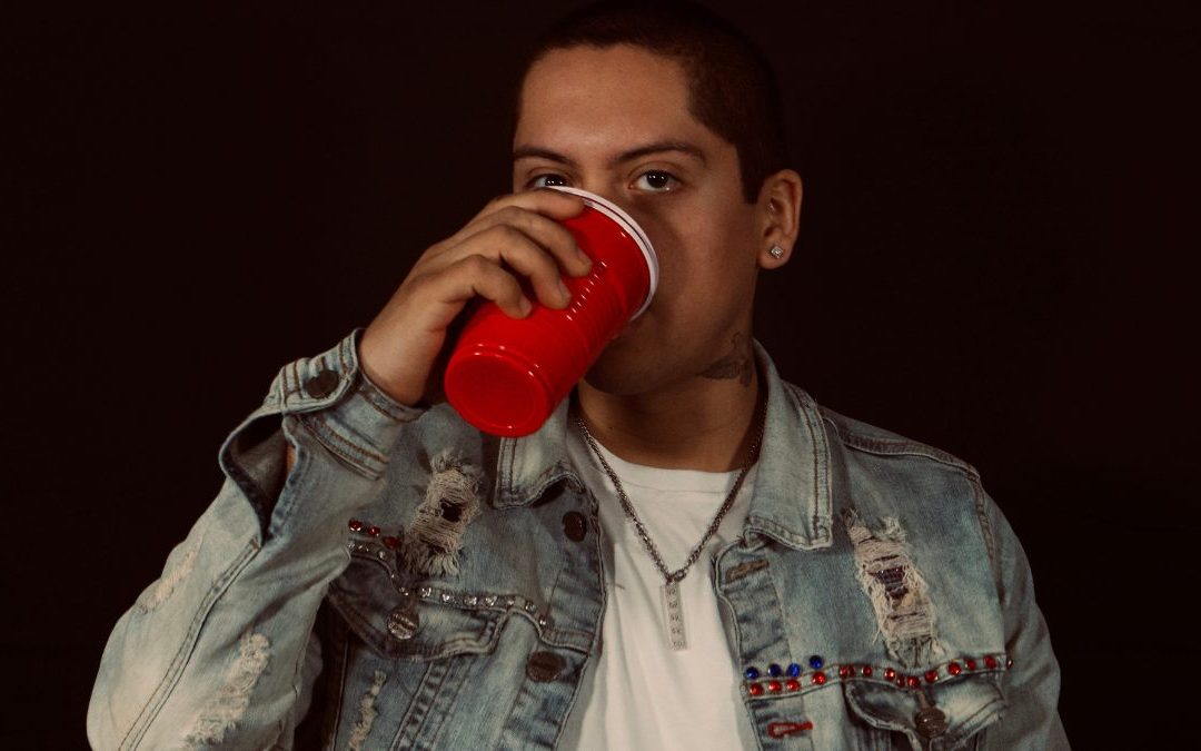 Indiana-based rapper Kilo comes swinging with the dynamic banger, “Knocked Off”