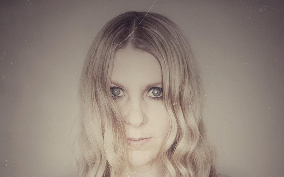 Multitalented Songstress, Composer, and Producer Aoife O’Leary’s Newest Release, “The Earth on Which I Stand” Is a Stirring Anthem of Strength and Vulnerability.