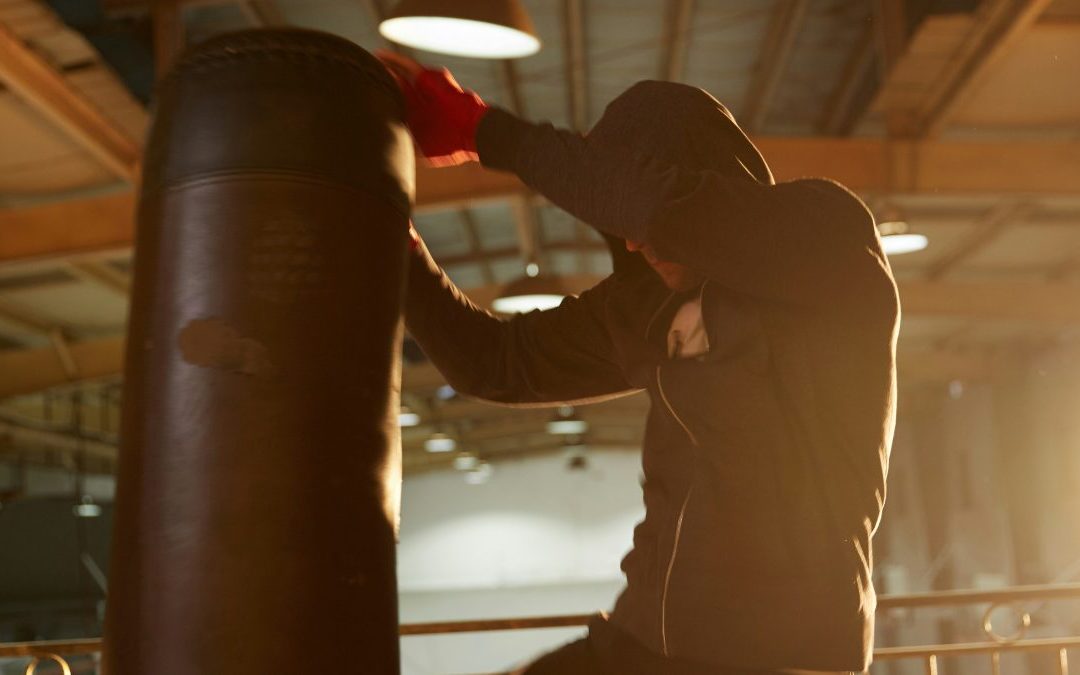 Little Ronnie’s “Come Closer” channels resilience and movement with genre-fluid energy and an unforgettable dance-pop spirit